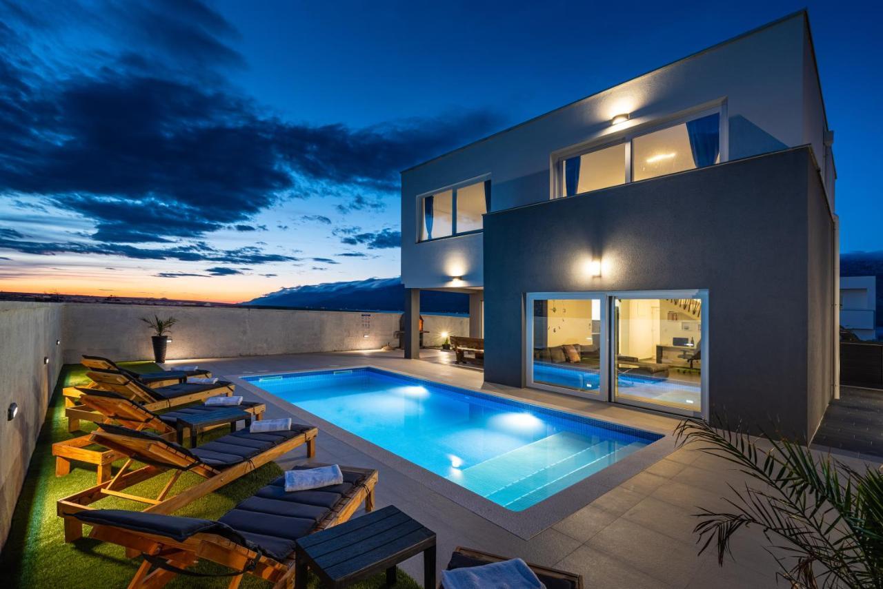 Luxury Villa Noemi Ražanac エクステリア 写真