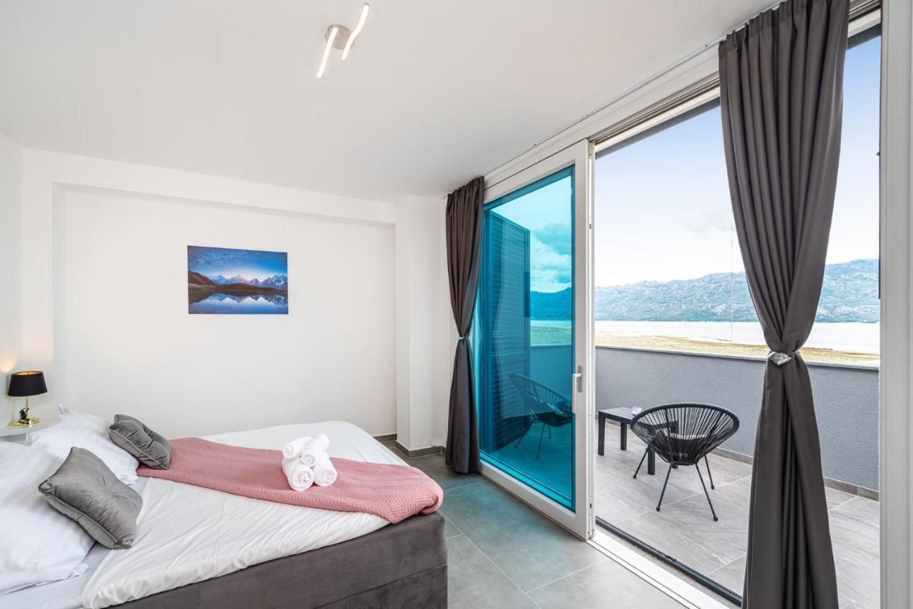 Luxury Villa Noemi Ražanac エクステリア 写真