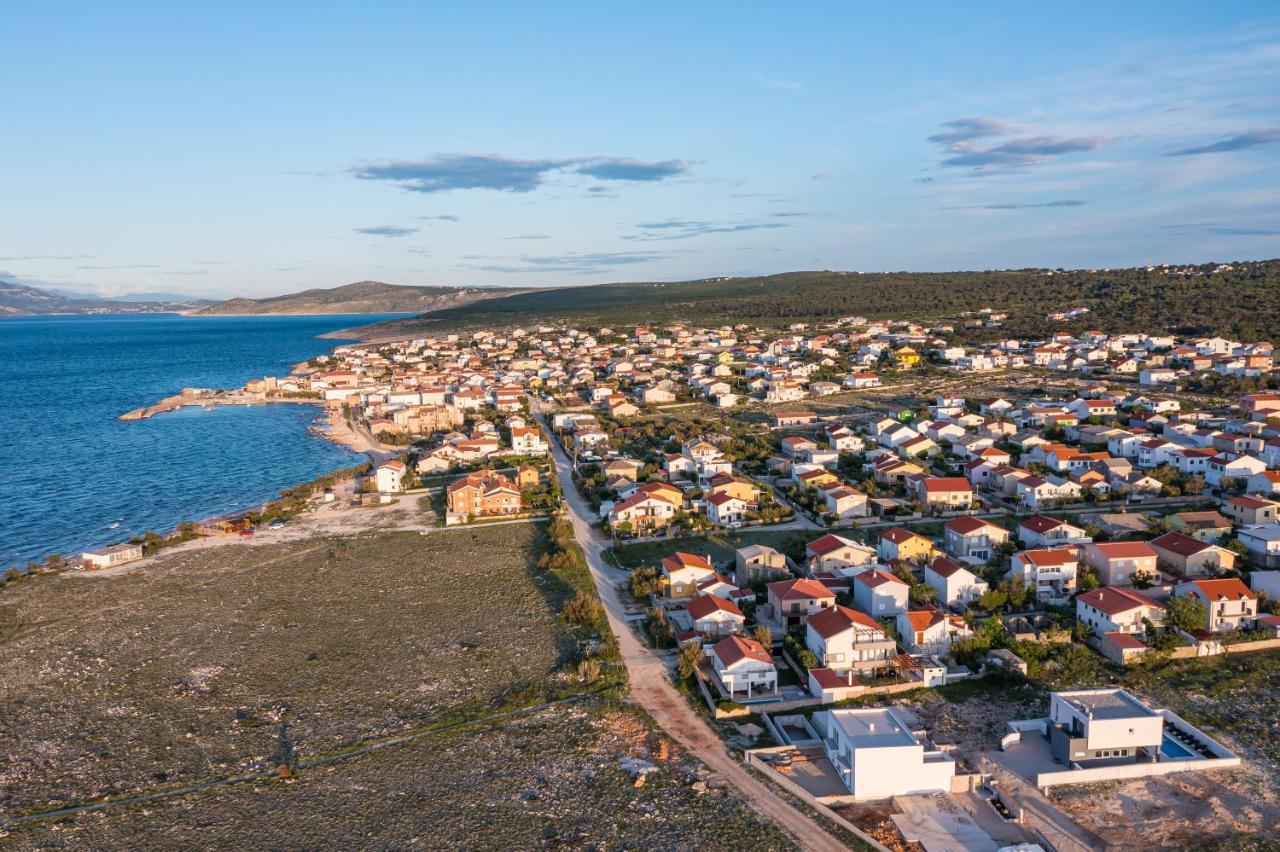 Luxury Villa Noemi Ražanac エクステリア 写真