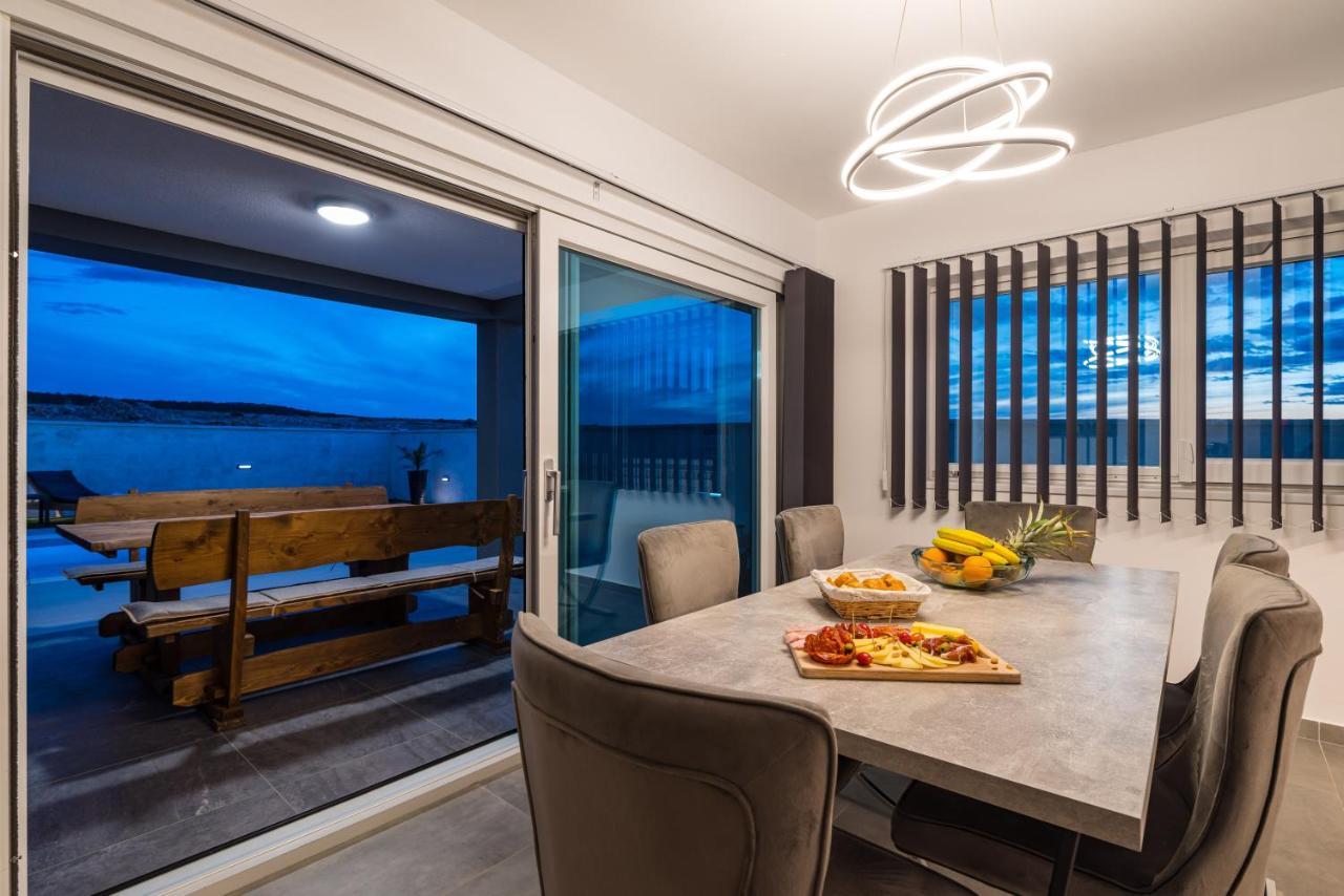 Luxury Villa Noemi Ražanac エクステリア 写真