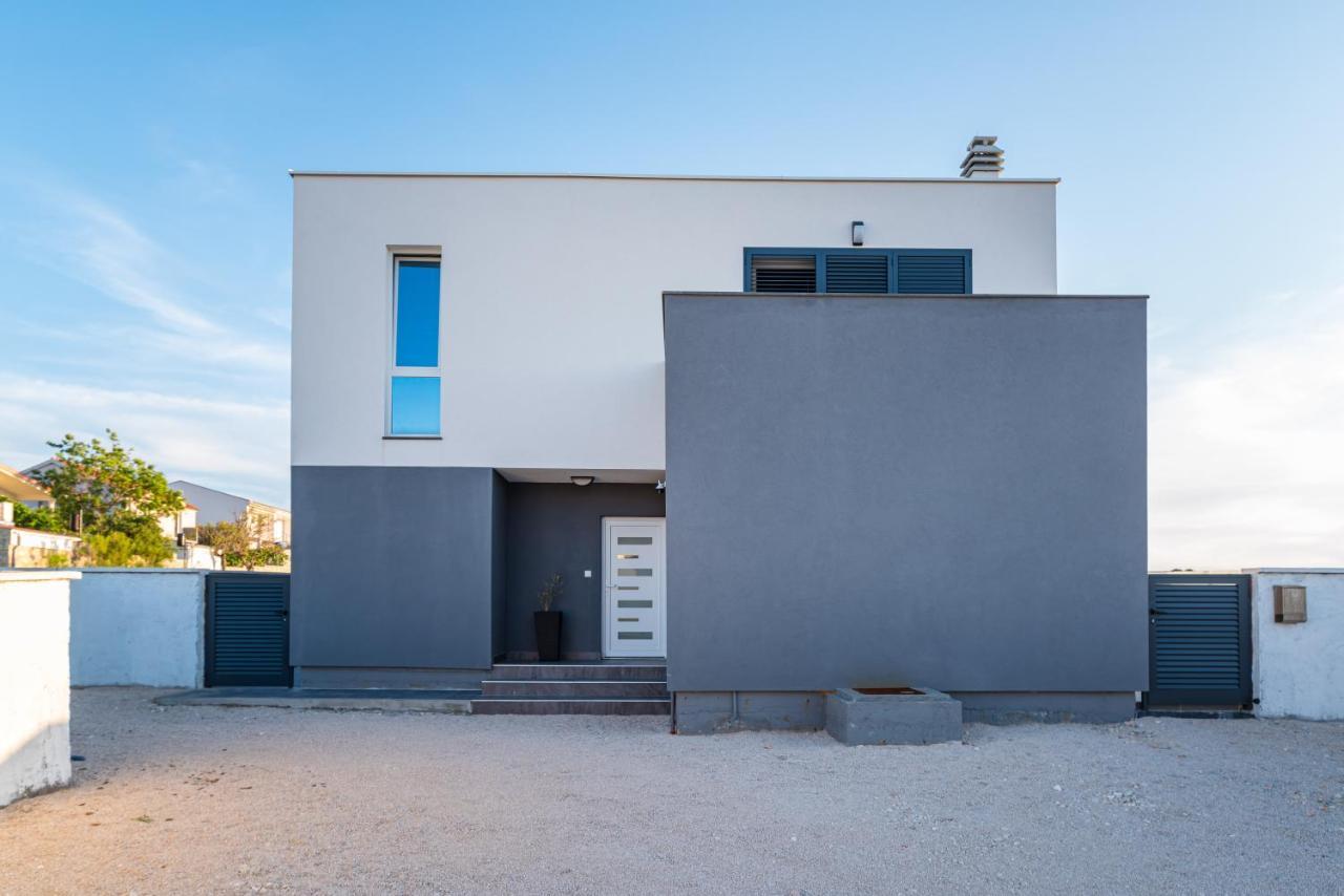 Luxury Villa Noemi Ražanac エクステリア 写真